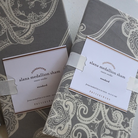 Pottery Barn Alana Medallion Q duvet and shams - Picture 3 of 7